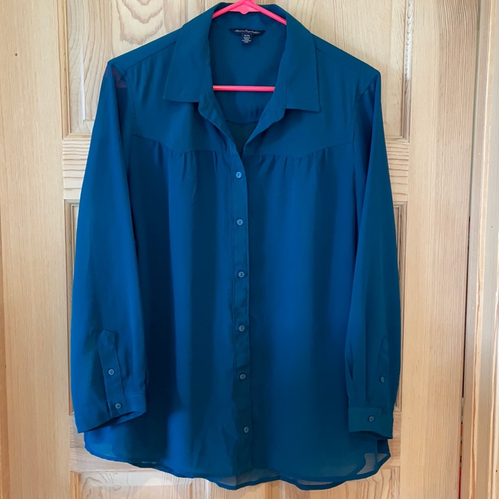 American Eagle Button-Up